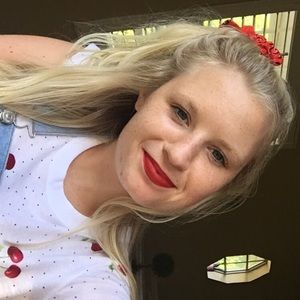 Meet your Posher, Merissa